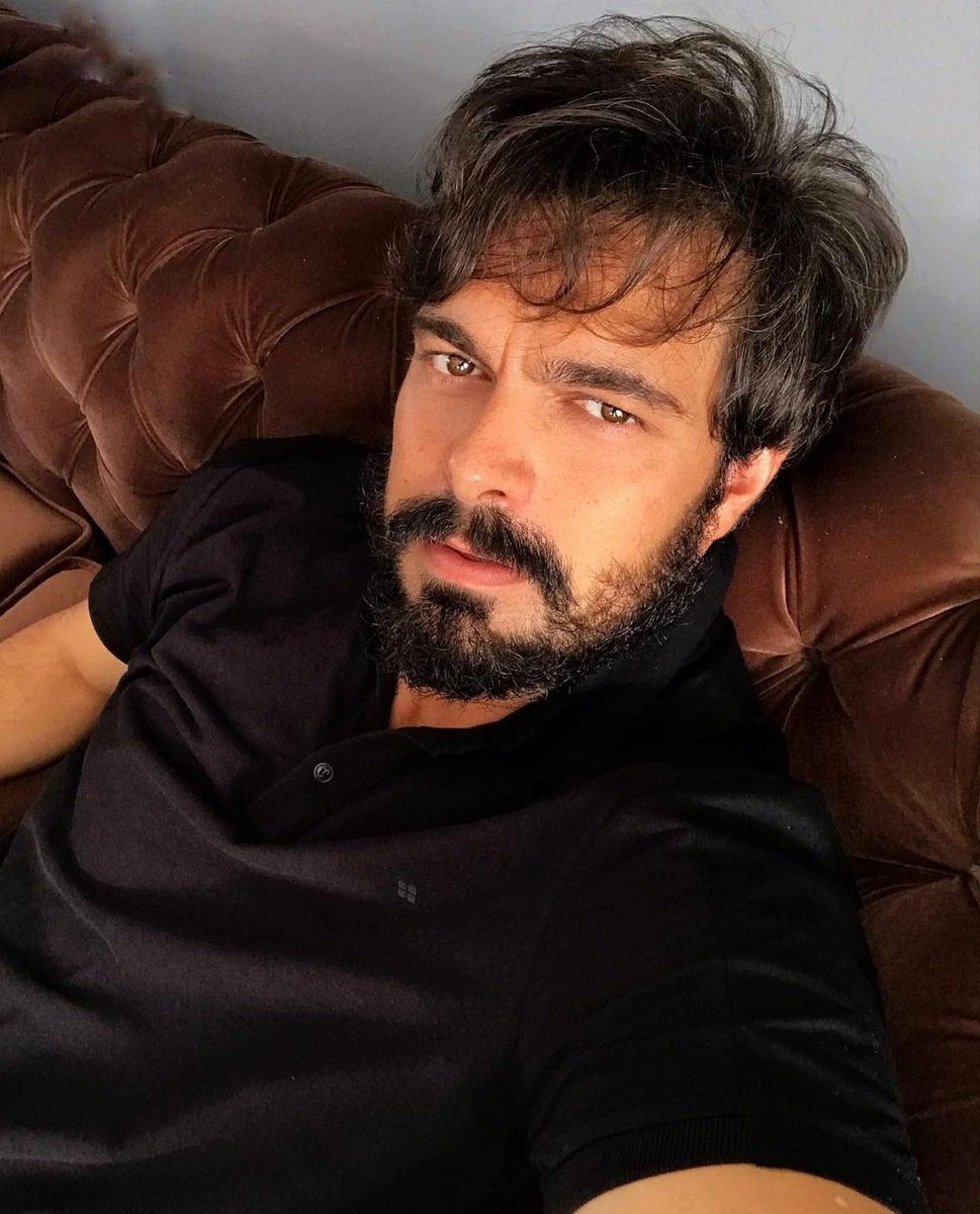 #Emanet'in Karizmatik Oyuncusu #HalilİbrahimCeyhan'dan Yeni Kare ⚡