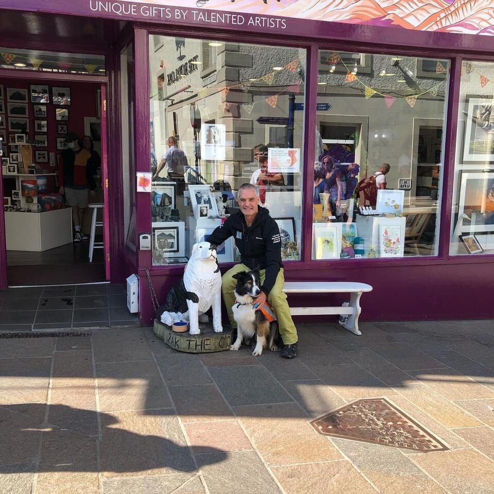 Just look at this for a line up of handsome working dogs!🐶🐶🐶 #cherrydidikeswick was doggie heaven this morning. The #lakedistrictsesrchandrescuedogs and their handlers popped in for a photo shoot. Lovely to see you all and thx for our doggie cuddles made our day!!