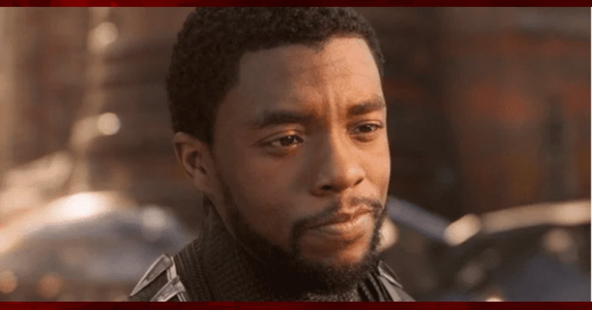 Mar_Tesseract's tweet photo. Chadwick Boseman passed away on this day last year after a 4 year battle with colon cancer. Rest In Peace, King 🖤 #WakandaForever https://t.co/42yLYzKVUf