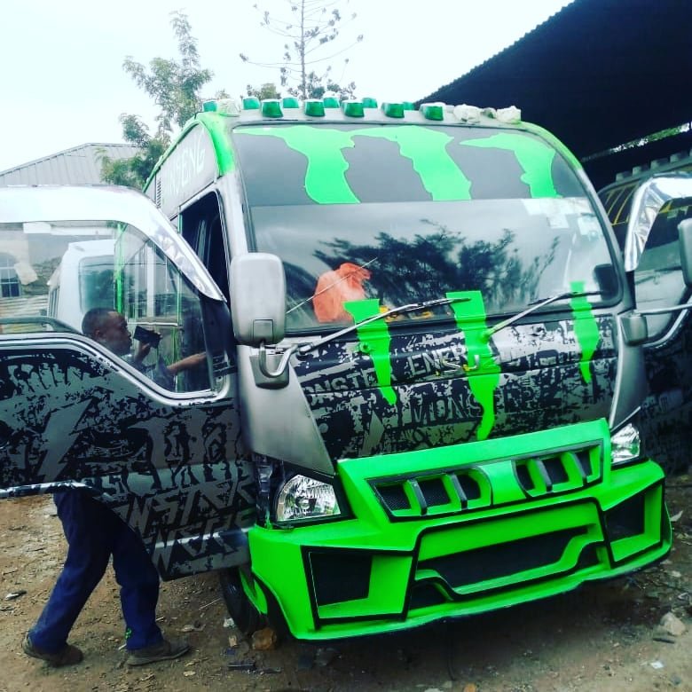 Babelgody's tweet photo. TEAR IT UP SQUAD
ICONIC 125
MONSTER ENERGY
#B19
#matone
#ARTPALACECONCEPTS
#ongataline
#teamiconic
#WEIDERAUTO https://t.co/q9hBs0Cku5