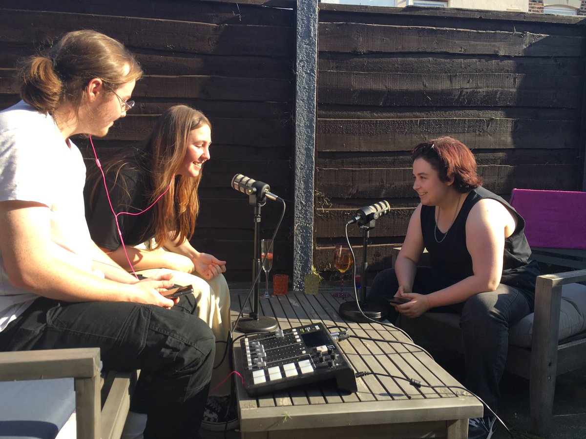 SGTYouth's tweet photo. Final #GarrickChatsWith recording with these beautiful people. From @rachfitz91, @SGTYouth and I thank you so much for being our first hosts and smashing it every week. Good luck at uni to @spoonsxo @fagan272 @ninayounguk. You guys rock! @GarrickTweet #podcasting #lovetheatre https://t.co/X9scrfHoTT