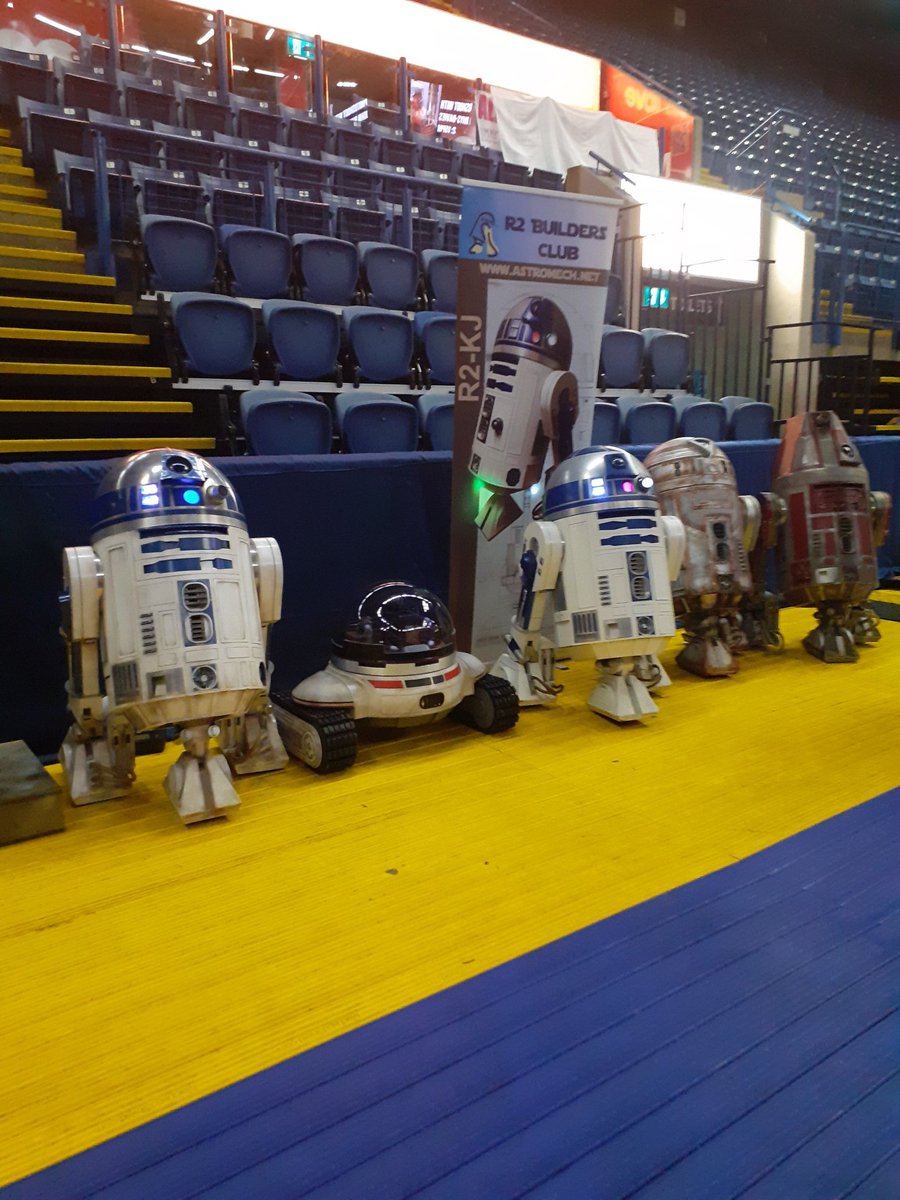 CJWrightBooks's tweet photo. Droids everywhere!!! @emconcouk https://t.co/CdfLrozBP8