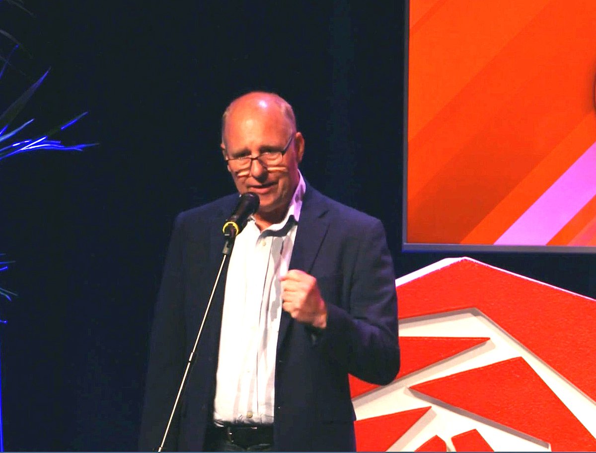 Nu geen geen flitshuwelijk, dat leidt te vaak tot flitsscheiding! Zet de leden juist hier niet buitenspel! 

#pvda #ledenraad