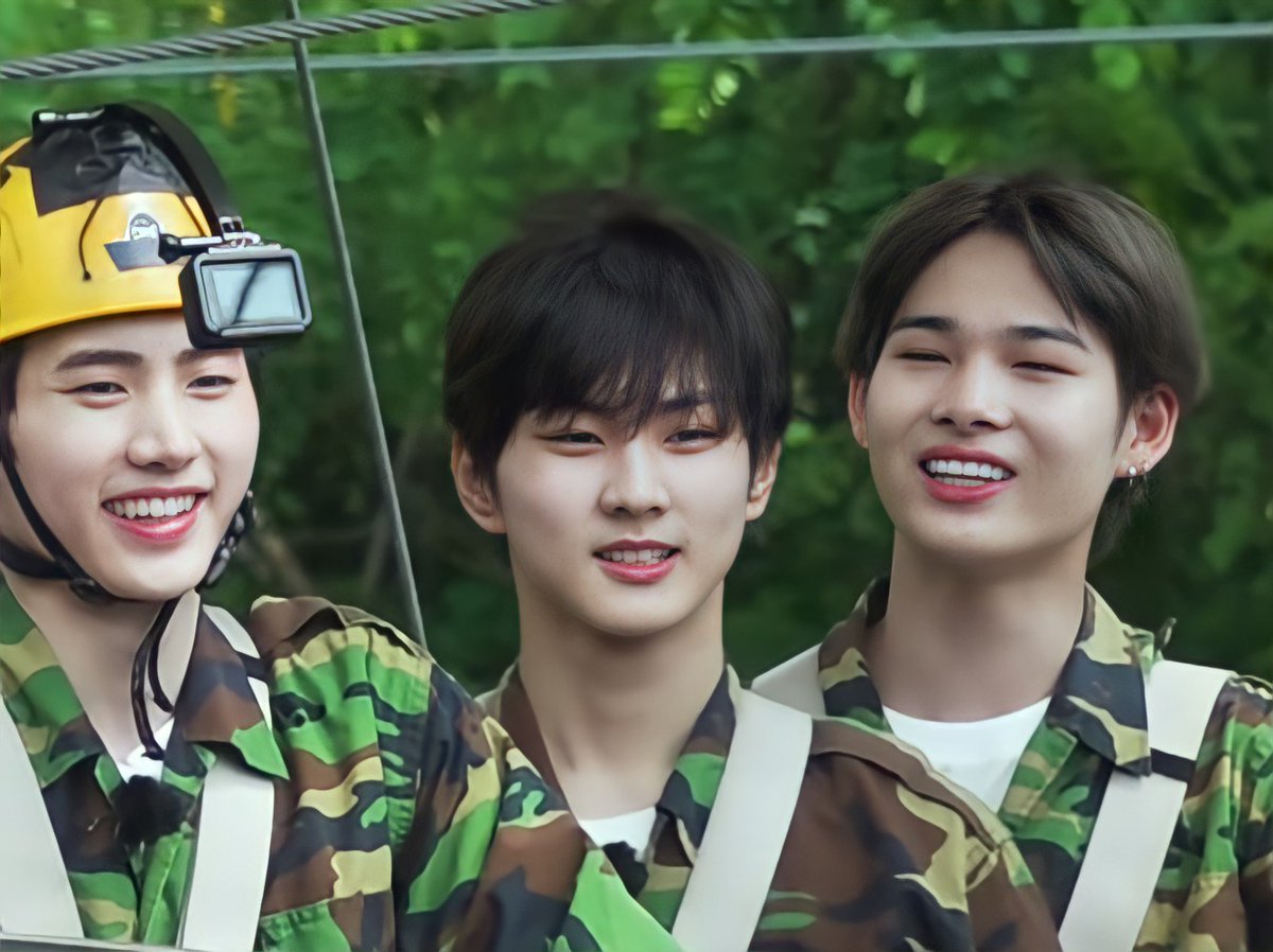 JungwonPH's tweet photo. [📸] 210828 | [EN-O'CLOCK EP. 12] | JUNGWON CAPTURE

This hairstyle is what I'm living for🖐️😭 like bruh🔥

Watch it here:
🔗 ENHYPEN: https://t.co/e8zajDy645

©JWNLOOKS

#ENHYPEN #엔하이픈 #EN_OCLOCK
#EN_OCLOCK_EP12 
#JUNGWON #정원 #ENHYPEN_JUNGWON #엔하이픈_정원

👼 https://t.co/bJRqjft9nx