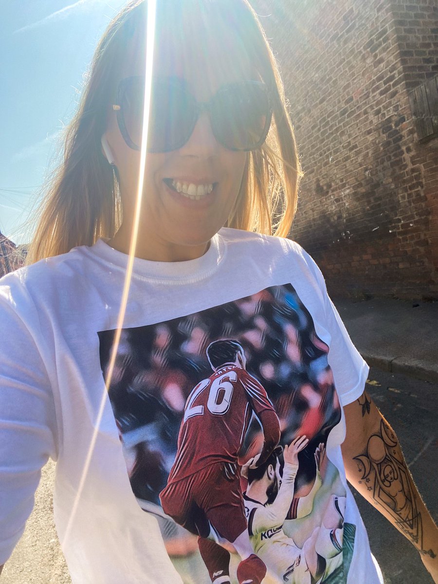 JenboLFC's tweet photo. @scousepower_19 ❤️#differentfromtherest #Robbo #Belter #LFC https://t.co/nELzrr4D6p