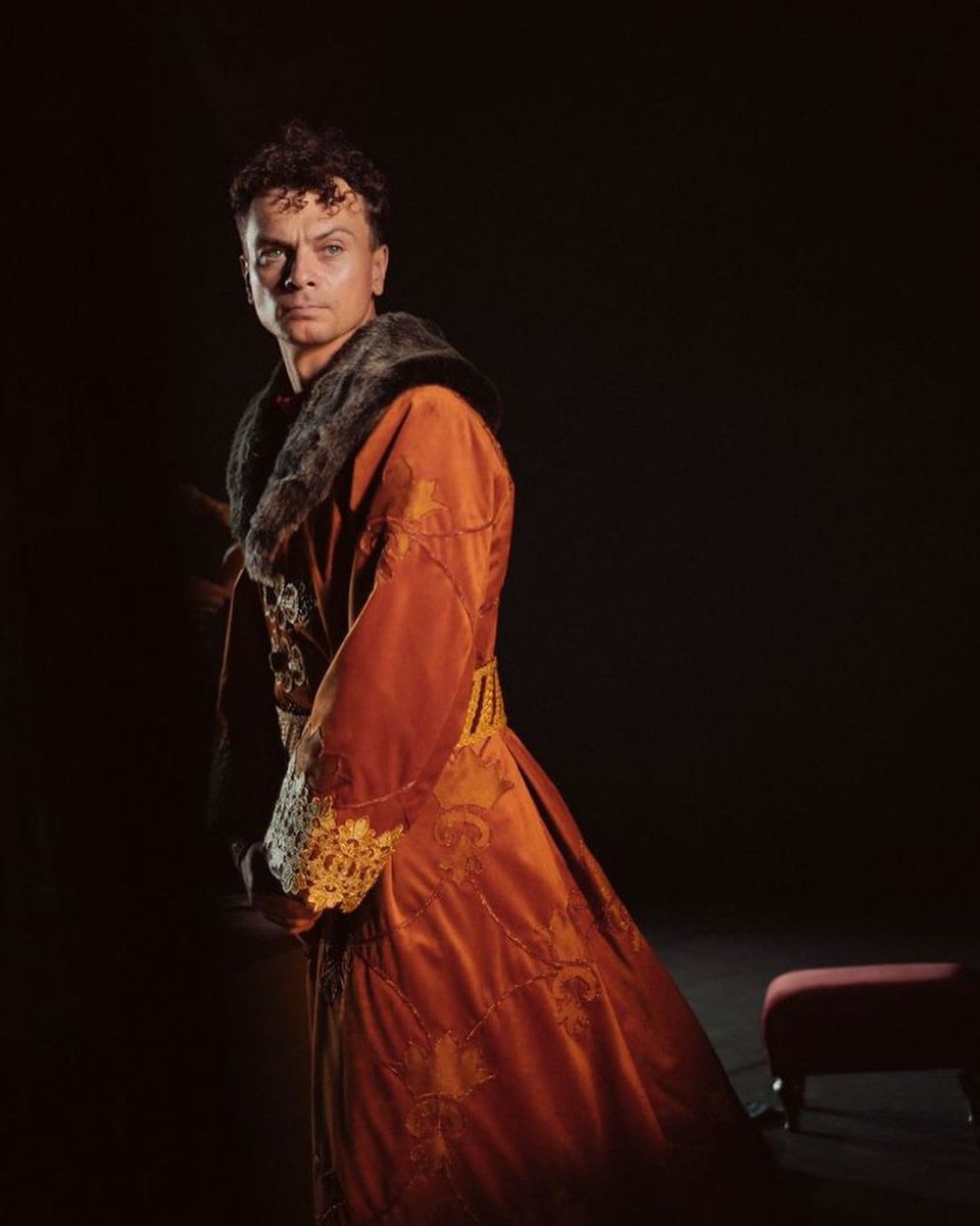 The long-awaited premiere is rehearsed from morning till night. "The Little Humpbacked Horse" on 2, 3, 17, 18 September.

mikhailovsky.ru/en/afisha/perf…