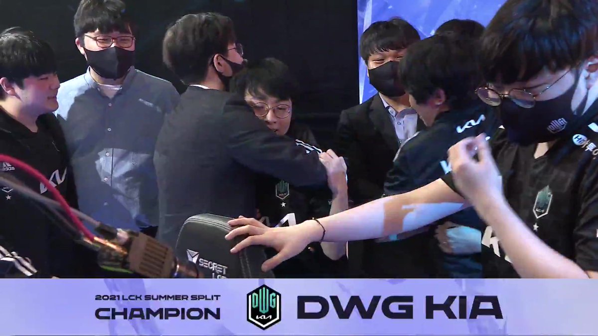 [2021 #LCK Summer Finals] Congratulations to @DWGKIA V3, the 🏆 CHAMPION of 2021 #LCK Summer Split! 🎉