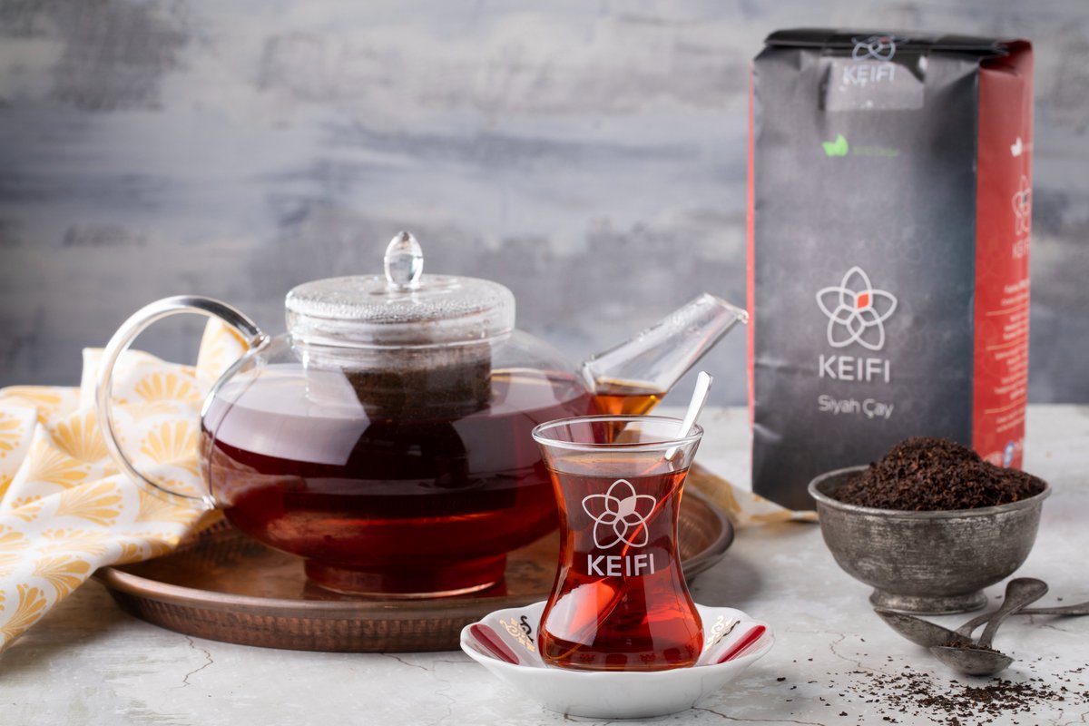 keificay's tweet photo. Mis gibi kokusuyla, tüm yorgunlukları unutturan lezzetiyle siyah çay her zaman sofraların baş tacı! 🖤 #çay #tea #taste #dunyacaylari #Keifi #KeifiCay #Ankara https://t.co/4ms1dHgaD1