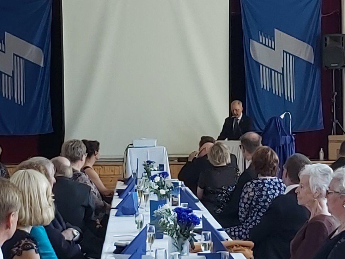 AnuFrntil's tweet photo. Osuustoiminnassa on voimaa. Jylhän Sähköosuuskunnalla taivalta takana 100 vuotta😍 Juhlapuheessa @KarhuSami totesi, "Omaa pitää olla, rengiksi ei ryhdytä." Sopii Pohojanmaalle. #osuustoiminta
#pellervo
#jylhansahkoosuuskunta https://t.co/MwSDjBh92n