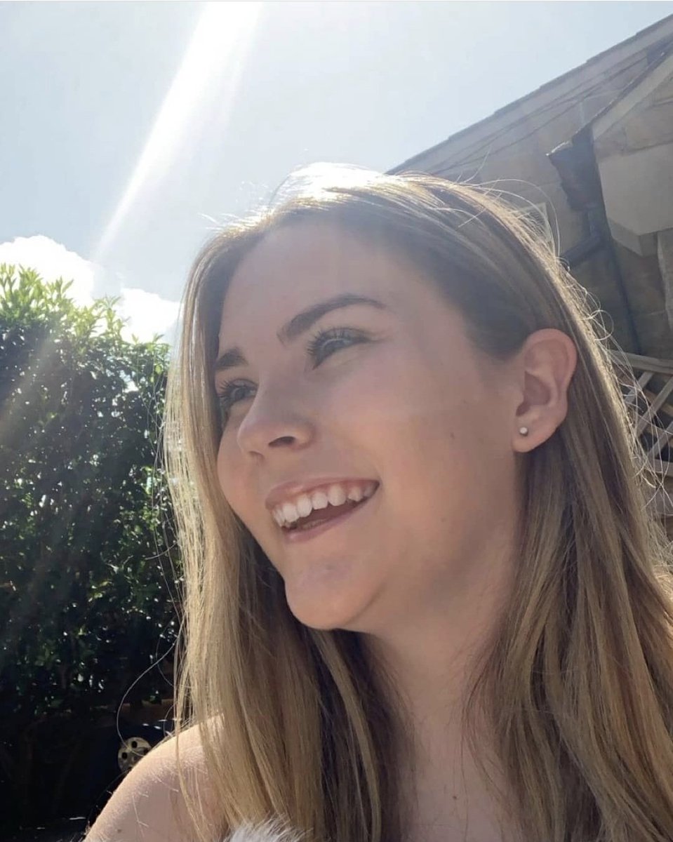 CravenSienna's tweet photo. What a gorgeous day !!!!! 
Love the sunshine ... got to enjoy it whilst it's out 😁☀️

Hope you are having an amazing Bank Holiday Saturday 💙

#singers #music #singer #singing #musician #singersongwriter #song #musicians #sing #bankholidayvibes  #vocals #artist #voice #songs https://t.co/6tb711olDL