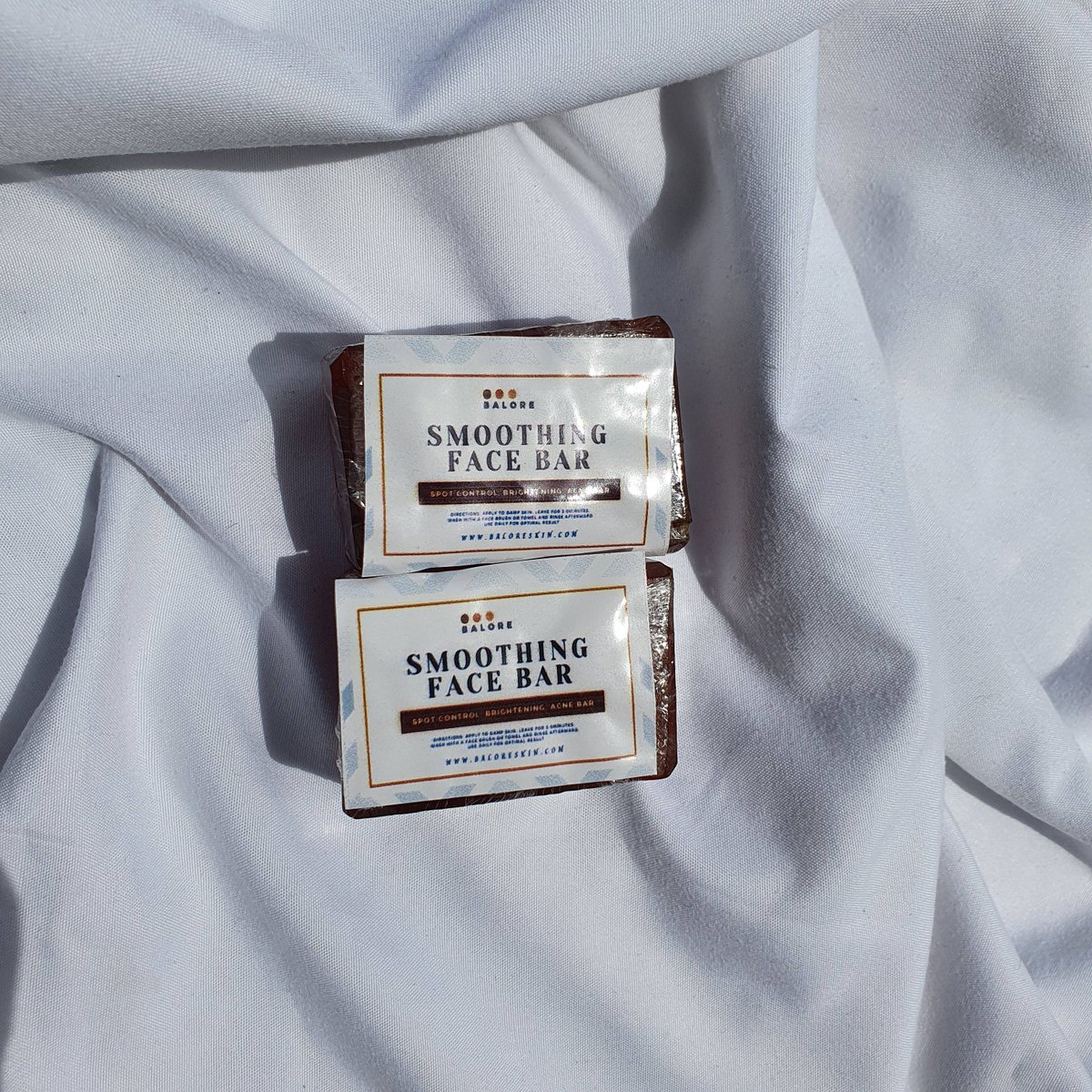 BaloreSkin's tweet photo. Our Smoothing facebar soothes acne prone skin... reduces inflammation and dries up existing acne.

The reviews have been endless.

<Shop link in bio>

Your skin will thank you🤎 

#Balore #skingoals #blacksoap #blackowned #facesoap #naturalproducts #bodycream #skincareproducts # https://t.co/8Yi6ZyjRlH