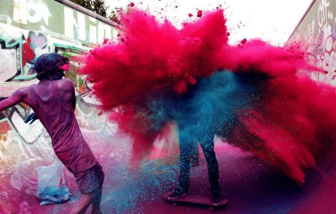 Twelveskii's tweet photo. #PaintWar in #Berlin https://t.co/4AR0nicuVa