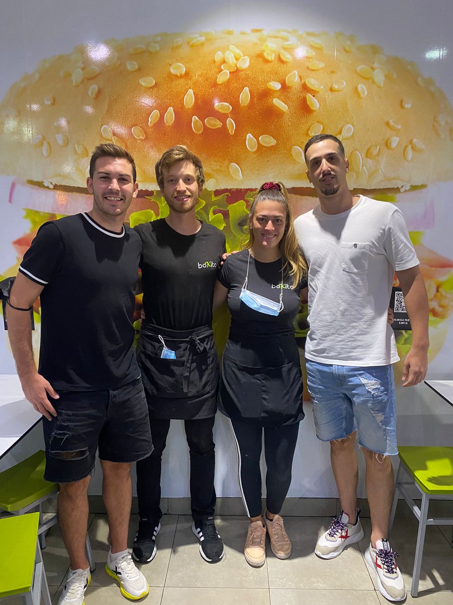 Nuestros chicos y nuestras chicas tienen buen gusto para elegir donde disfrutar de la comida🤤

Visita a nuestros amigos de BOKITA Hamburguesería 🍔