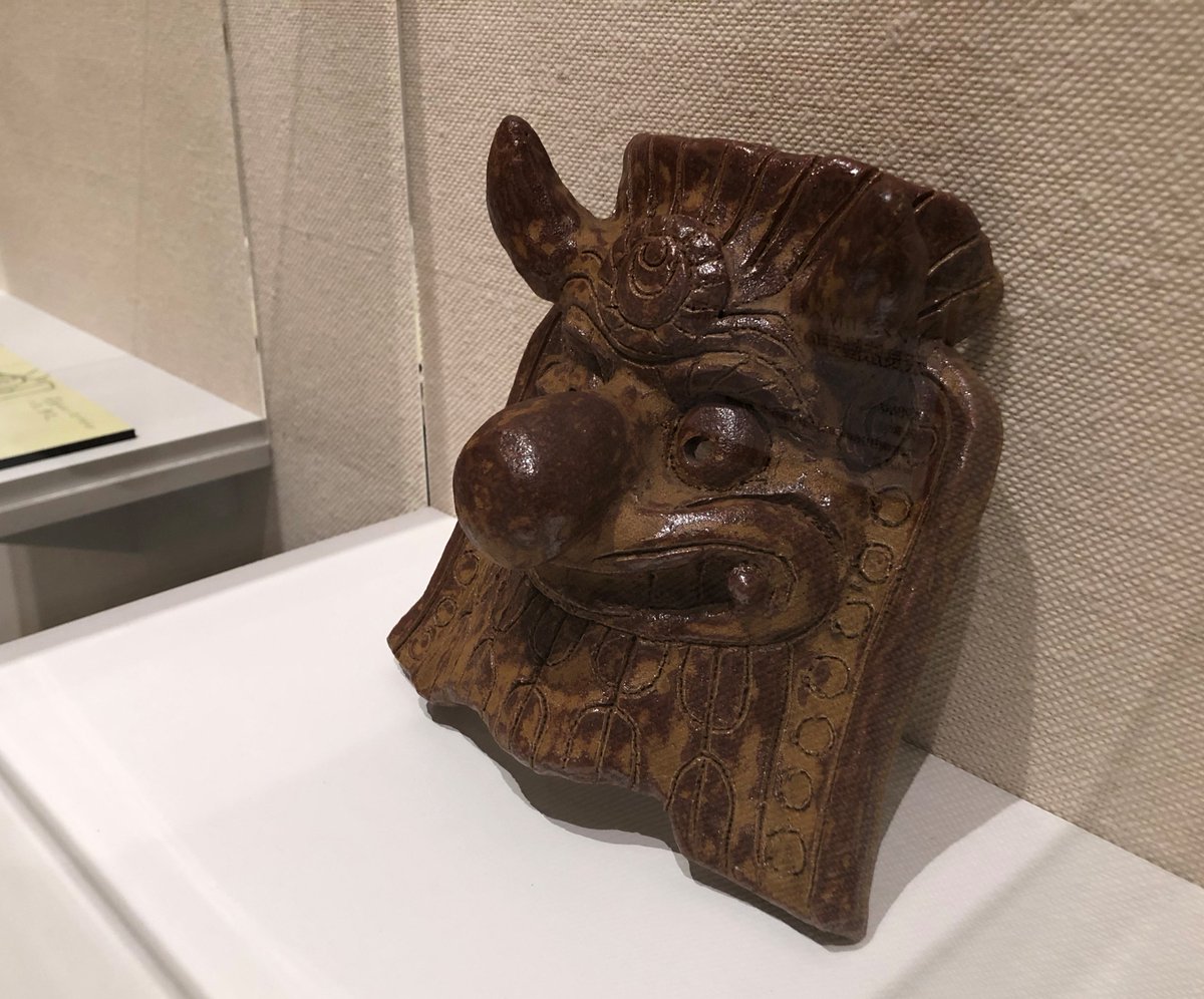 nerima_museum's tweet image. 【#まるごと馬場のぼる展 9/12まで】
本展では #馬場のぼる が仕事以外で楽しんで制作した作品も紹介しています。
担当学芸員のお気に入りは張り子の招き猫。顔を見るだけで幸せがやって来そう！
鬼瓦もお勧め。馬場の自宅には釉薬をかけた一対の立派な鬼瓦があり、応接間を見守っているそうです。