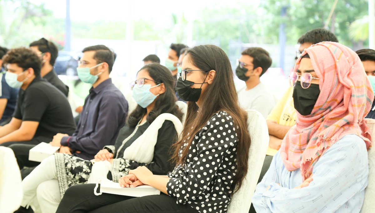 ibakhiofficial's tweet photo. Orientation Week 2021 - The campus comes to life!
IBA was blooming with new students at the Orientation 2021 who stepped into the campus grounds to start their journey of excellence.
Exciting times to follow!
#OrientationWeek2021 #OWeek2021 #IBAKarachi https://t.co/uA9IVnzRM5