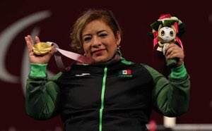 PeninsularPulso's tweet photo. ##paralimpicosconpulso

Imaginemos cosas chingonas

ORO para Mexico 

Amalia Perez obtiene medalla de oro en levantamiento de pesas en la categoría de 61kg en los paralimpicos Tokio 2020. https://t.co/1IfeLBCmfH