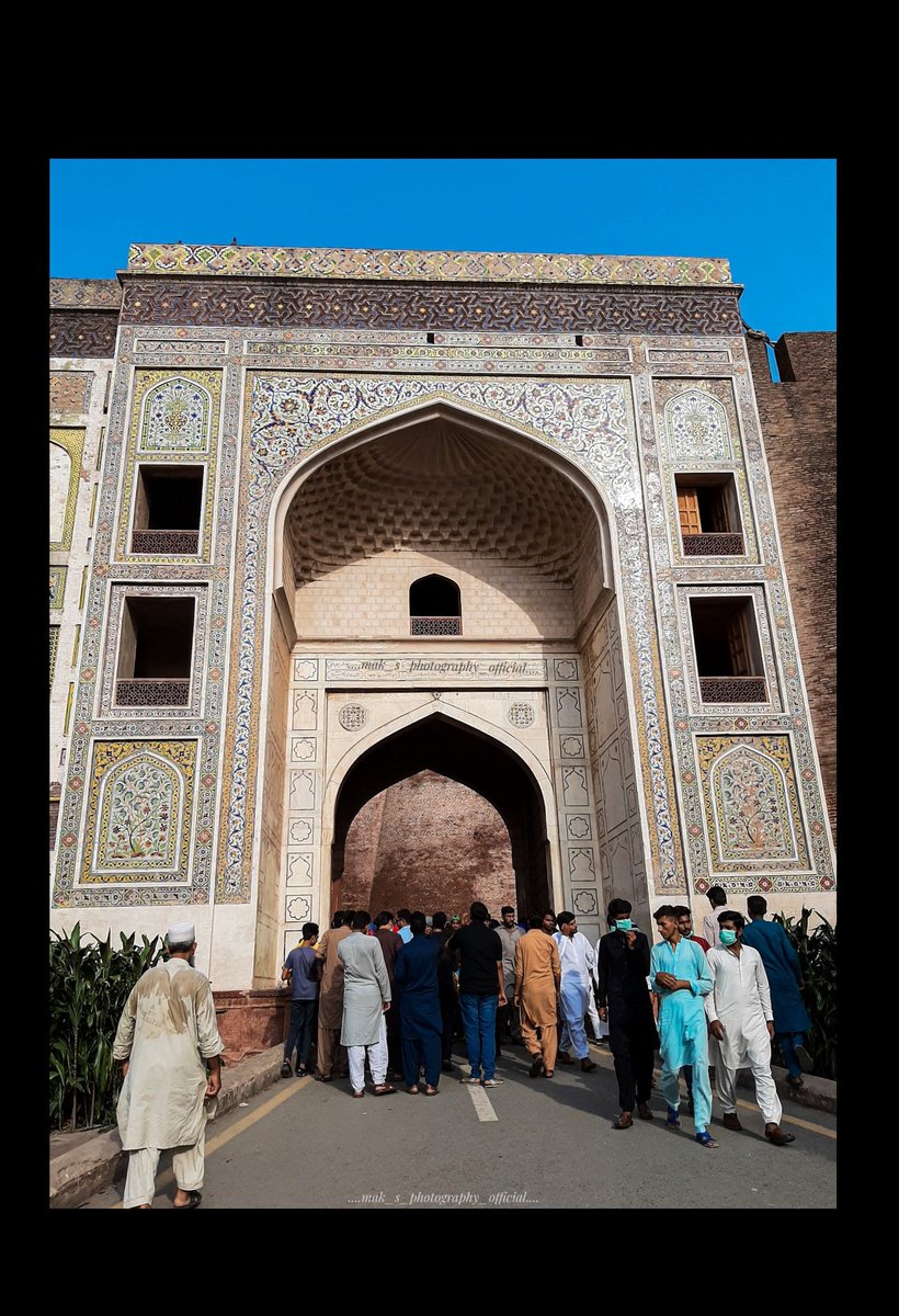 MAKPHOTOGRAPHY2's tweet photo. #SamsungA50
#nature #naturelover #naturephotography #travel #travellingphotography #travelblogger #blogger #street #streetphotography #mobilephotography #Enterance #Familygathering #sky #sun #hotweather #colors #art #design #artist #oldarchitecture #oldinfrastructure #oldlahore https://t.co/I2eFgOUYry