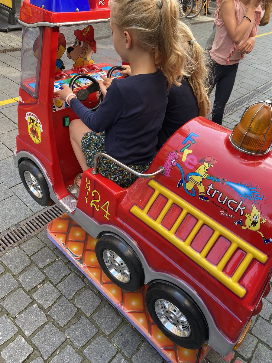 Er komt een dag dat iemand van deze apparaten beseft dat het handiger is om met pinpas te kunnen betalen ipv losgeld. En dan is gelijk m’n excuus richting mn kids weg dat ik geen losgeld heb.