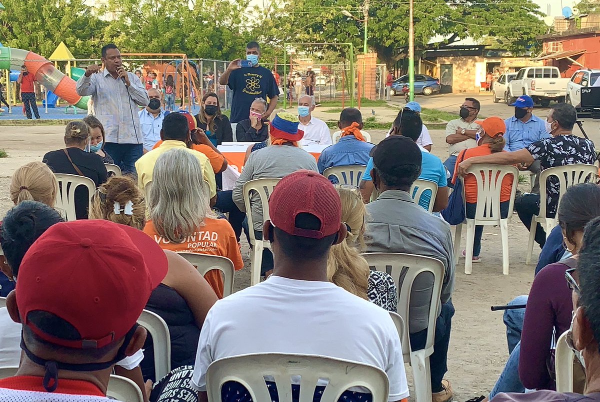 Barrena_Isrrael's tweet photo. !Guayenses! Hemos demostrado una vez más que somos un pueblo valiente y heroico que no teme salir a la calle para gritar por el cambio que todos queremos 🇻🇪

@juliocasagar https://t.co/T1IGJT2z4O