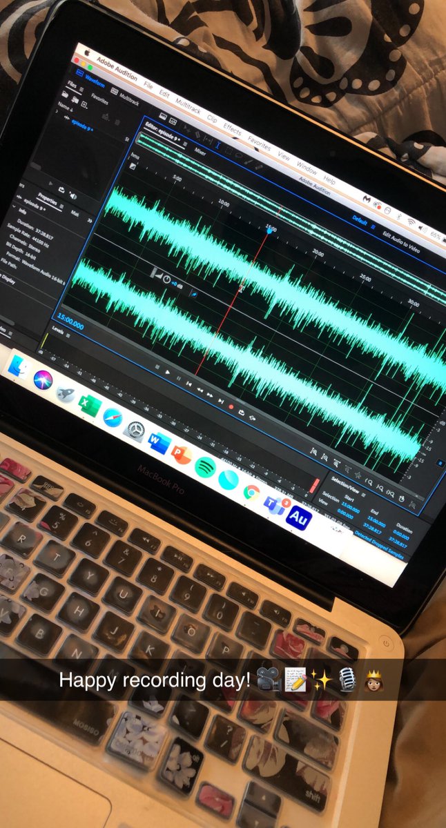 TheOpenJournalp's tweet image. Happy editing day babies! ✨🎥🤎🎙📝 #TheOpenJournalPodcast