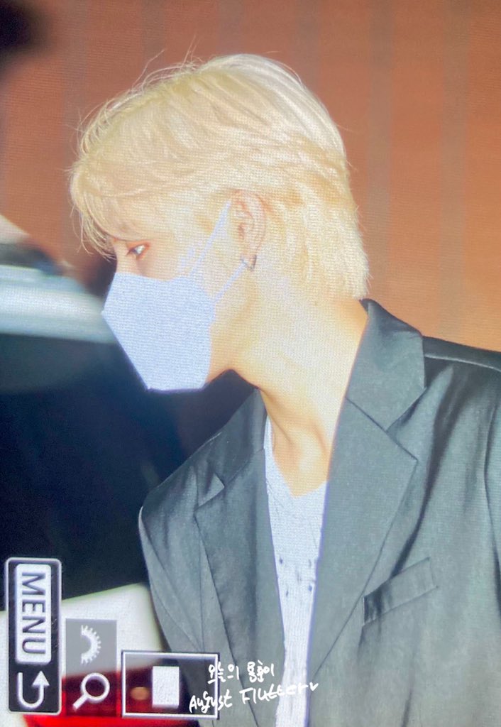 210828

대충 퇴근

#ONEWE #원위 #용훈 #진용훈 #ヨンフン #YONGHOON 
<a href="/official_ONEWE/">원위 (ONEWE)</a>