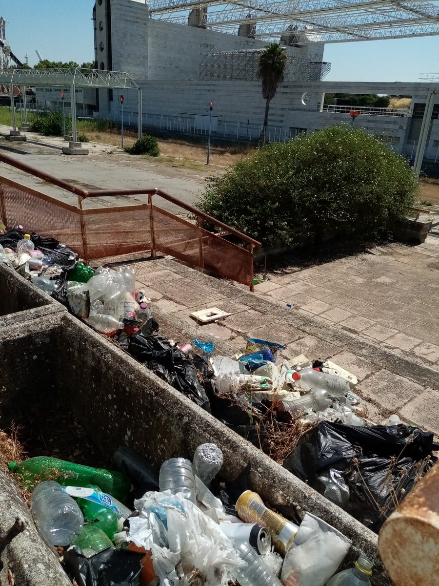 Jujonomi87's tweet photo. Fotos que saqué hace unas semanas del canal y como está la zona 30 años después https://t.co/WHHse08yJ3