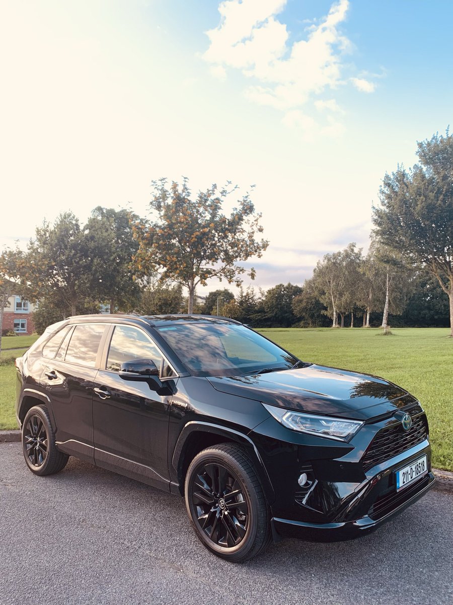 SundayWorldCars's tweet photo. Ahead of the PHEV launch later in the year… tomorrow’s lead review is the 5th generation RAV4 by @DaraghKeany #Toyota #ToyotaRAV4 #RAV4 https://t.co/KIztAN0W8j