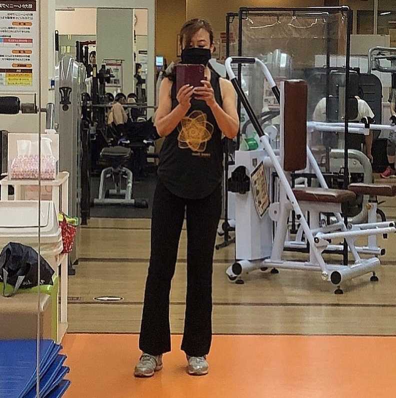 masudaka_5's tweet photo. ジム再開から１０日🤗🎶
.
ZUMBAに行ってきま〜す❣️の写真と、グループファイト前のジムでの写真😆
.
１ヶ月以上の休館中、ダラダラ過ごしていたので、身体が重い💦　スタジオがキツい😂😂😂
.
再開� https://t.co/dngTTElaFT