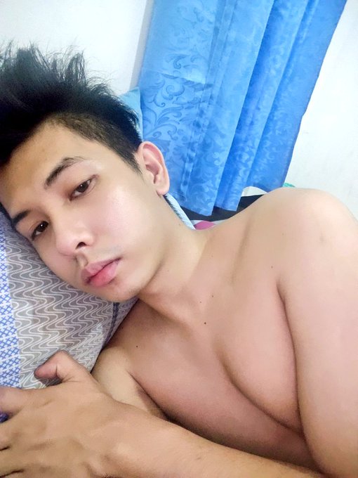 Good evening guys 😘😘😘 https://t.co/4BGM2WQAlU