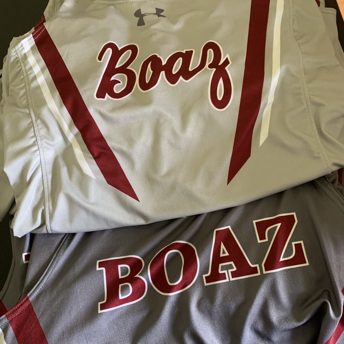 BoazXC's tweet photo. Uniforms washed and ready for RACE WEEK! #runlikeapirate #BoazAthletics https://t.co/YgjHiSDzeG