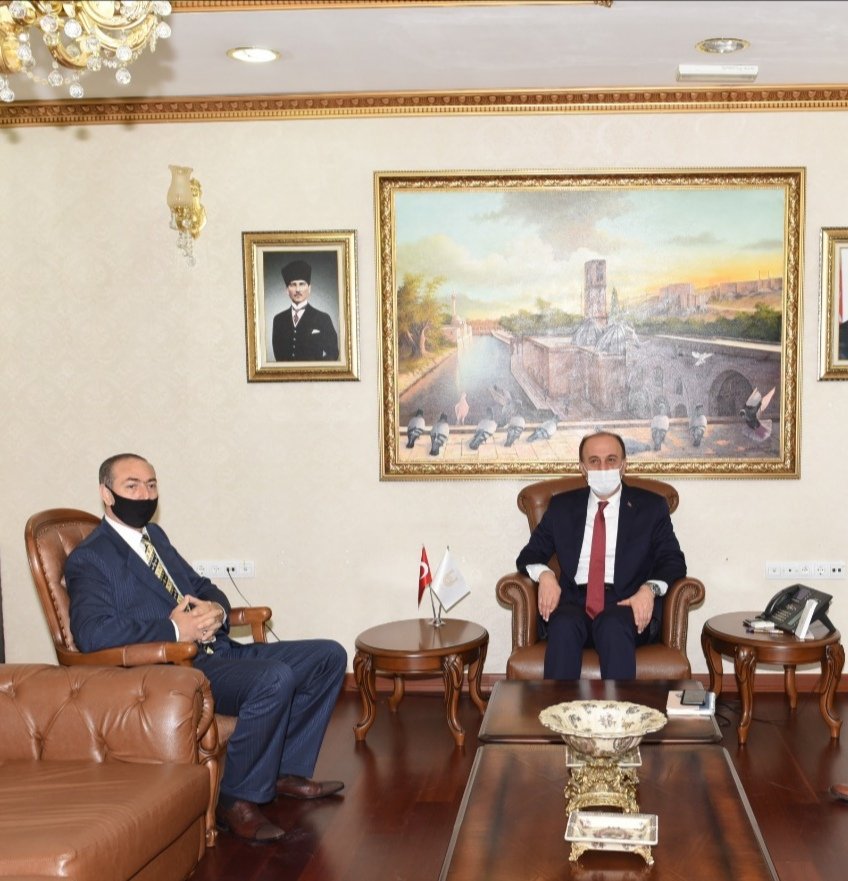 Sayın çok değerlî valimiz Abdullah Erîn beyîn babasının vefatını üzüntüyle duymuş bulunmaktayım.Kendisine ve aîlesîne baş sağlığı dîler merhuma Allah`tan rahmet ve  kederli aîlesîne sabır dilerim.