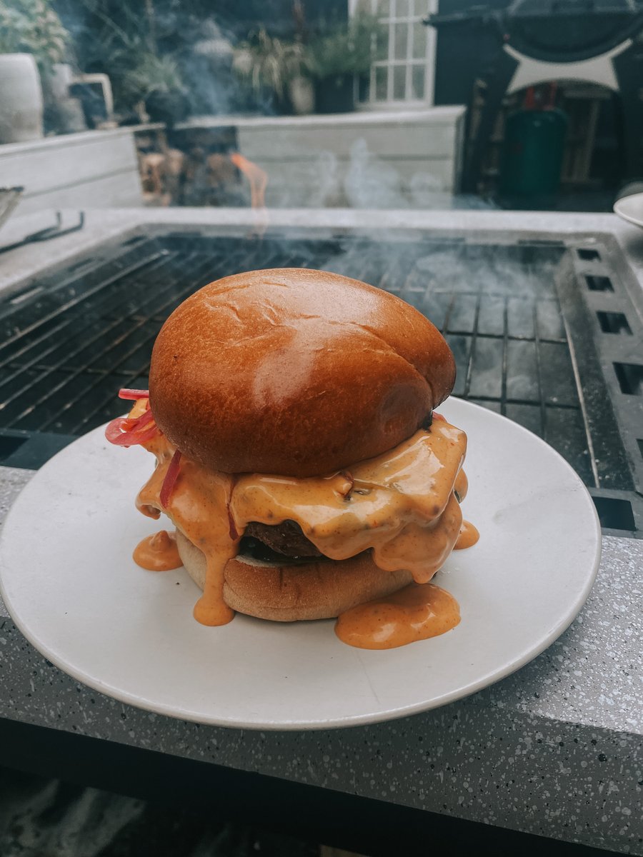 Carl Thompson tweet media