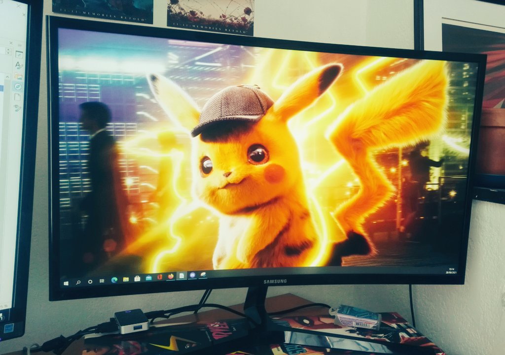 Quand ça va pas, je regarde mon fond d'écran pour que ce pikachu bienveillant me donne de la force.