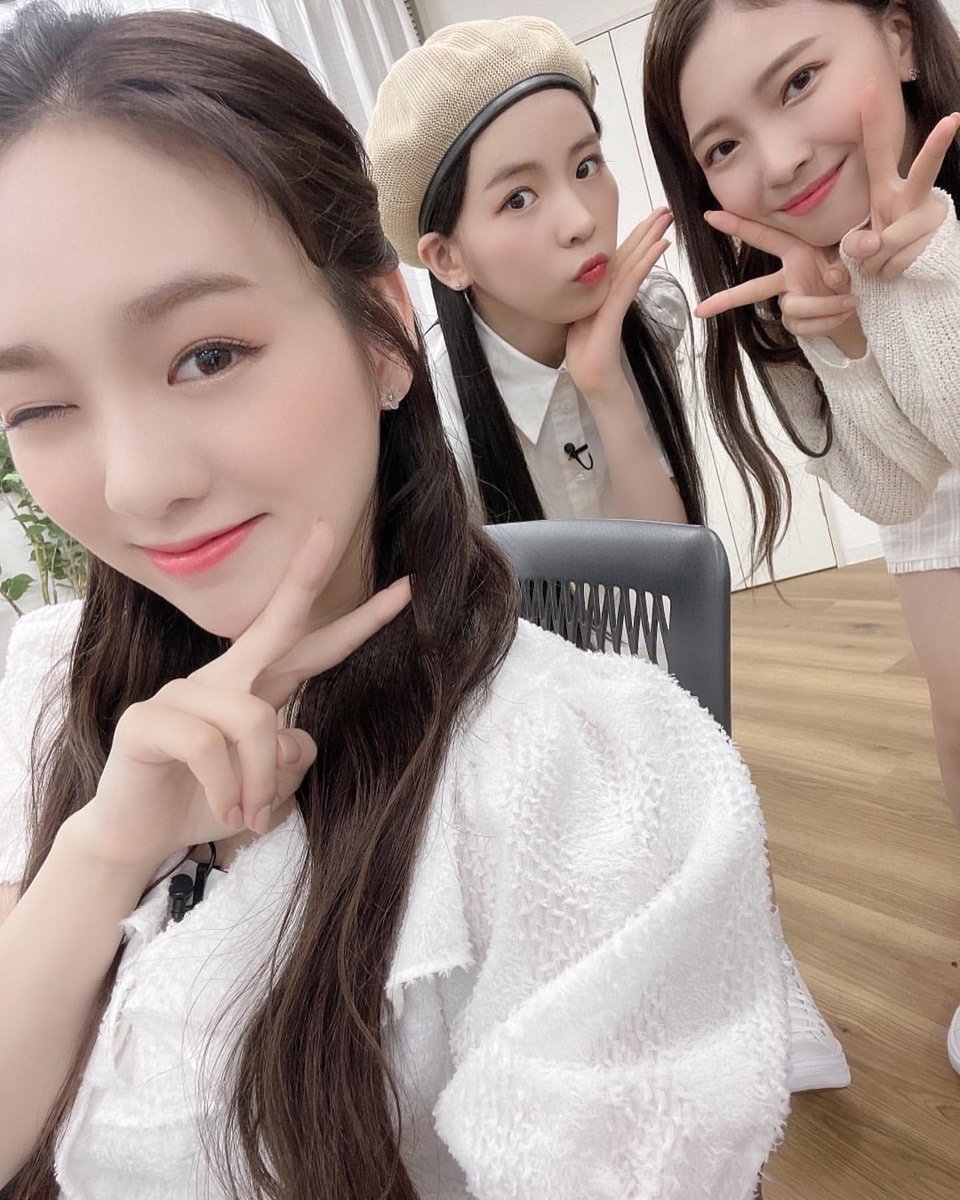 riojpeg's tweet photo. 210828 instagram update 
#NiziU #リオ #マヤ #マユカ https://t.co/GzzK8wwO1W