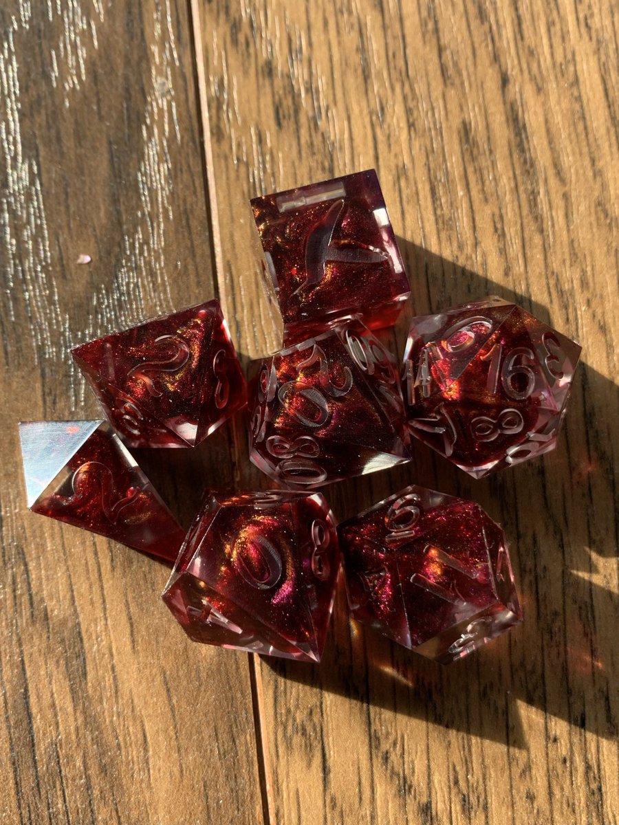 hummingbirddice's tweet photo. It’s #selfpromosaturday! Come tell me who you are and what you do, and follow some new friends!
I’m Jessica, the owner and crazy dice lady behind Hummingbird Dice! I make luxury dice perfect for any TTRPG. Right now I’m running a sale for 25% off until tomorrow on my website! https://t.co/lAXhnkqXx2