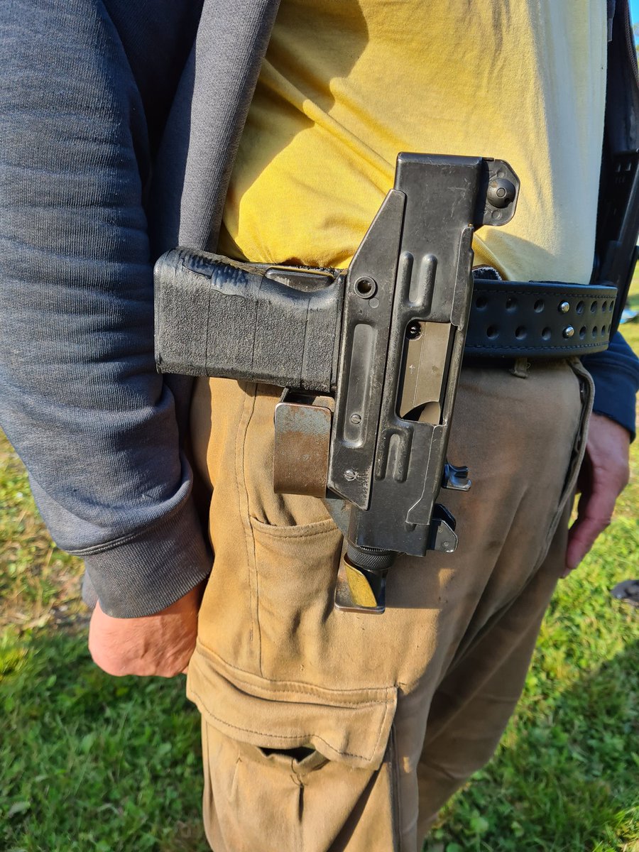 Carl Volt tweet media