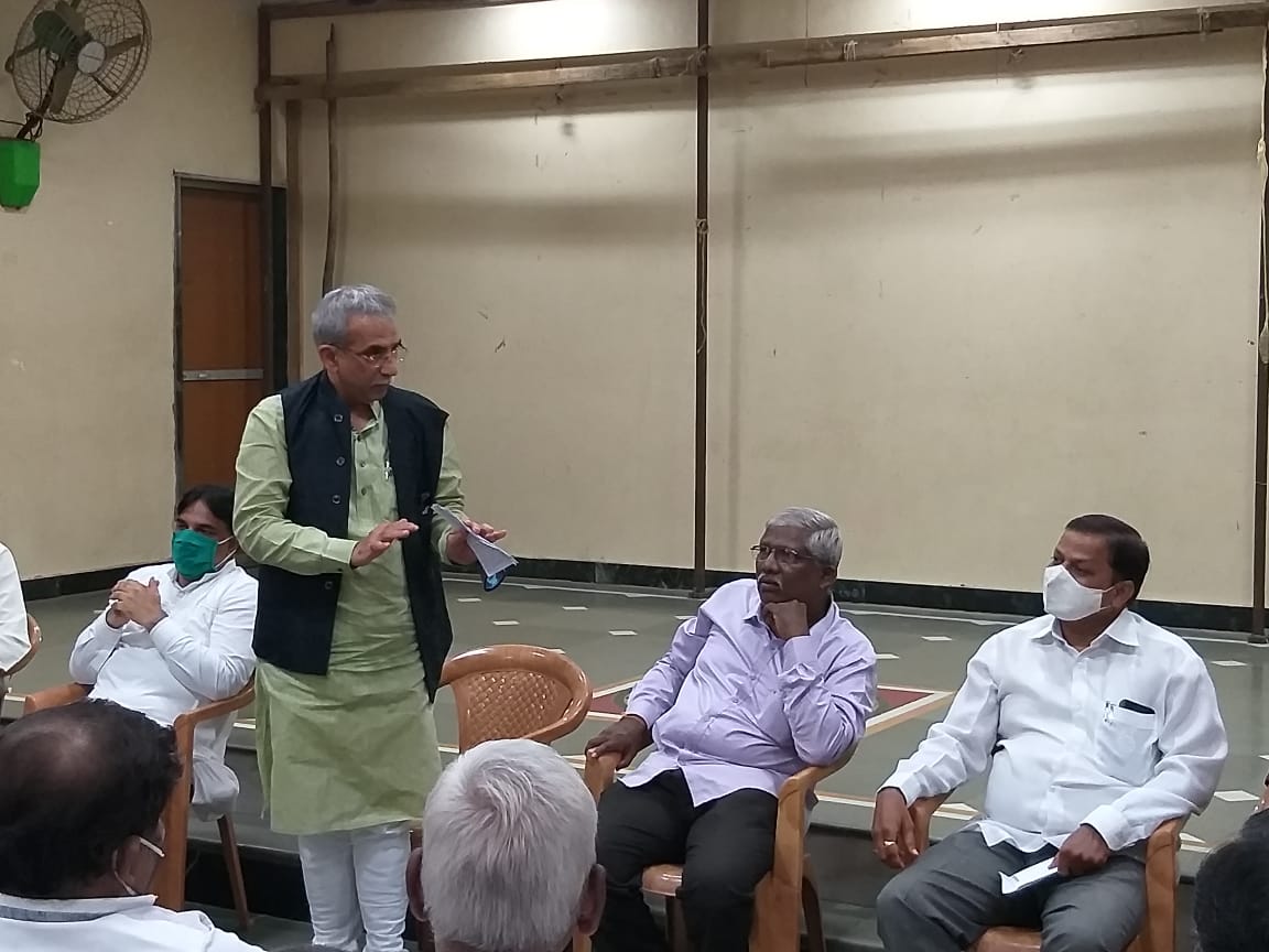 RGirolla's tweet photo. very productive meeting with MLA AMIN PATEL and People of kamathipura and discussed the concerns of the #redevelopement of Kamathipura area
#development #bettertomorrow #kamathipura @AmitThackeray24 @SandeepDadarMNS @BalaNandgaonkar @SanjayNaik060 @ManojBChavan5 @1nitinsardesai https://t.co/fEuk8FT1Xs
