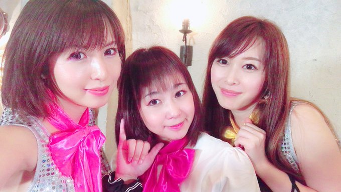 千堂ゆりあ’s pics and videos