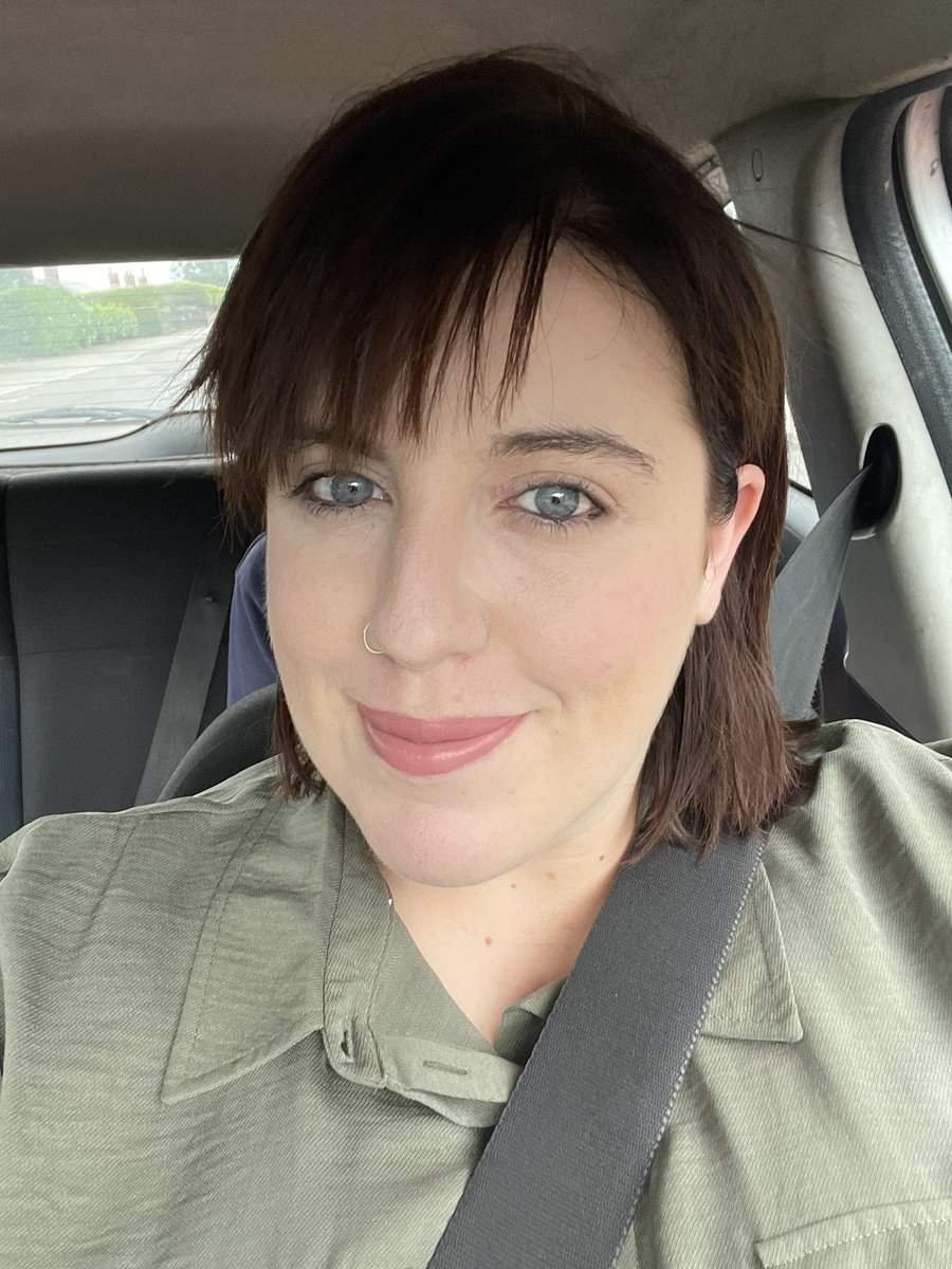 #HelloMyNameIsLaura 🐨 tweet media