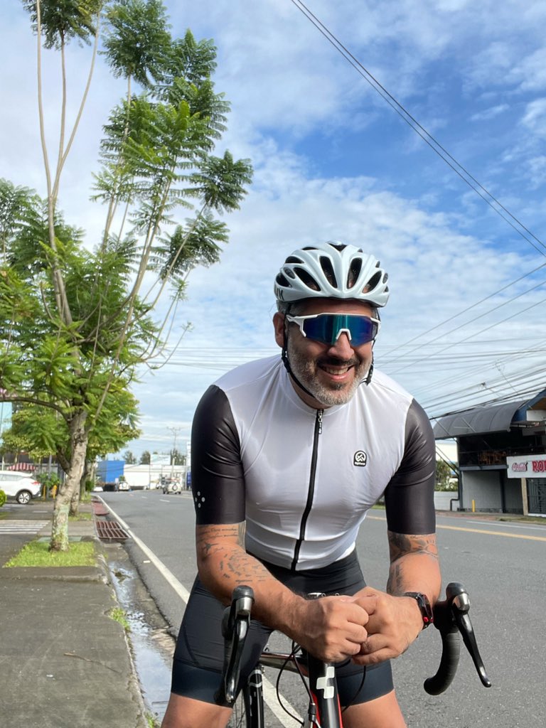 olgerpereyra's tweet photo. 🚴… #costarica🇨🇷 #ciclismo #ciclismoderuta #ciclismocostarica #cicling #cyclingday #ticos #cleteando #cleteandoando #zerod #cube #cubebikes #velo #vélo #amistad #negocios #amoryamistad #highforce https://t.co/owfuTGA2Xt