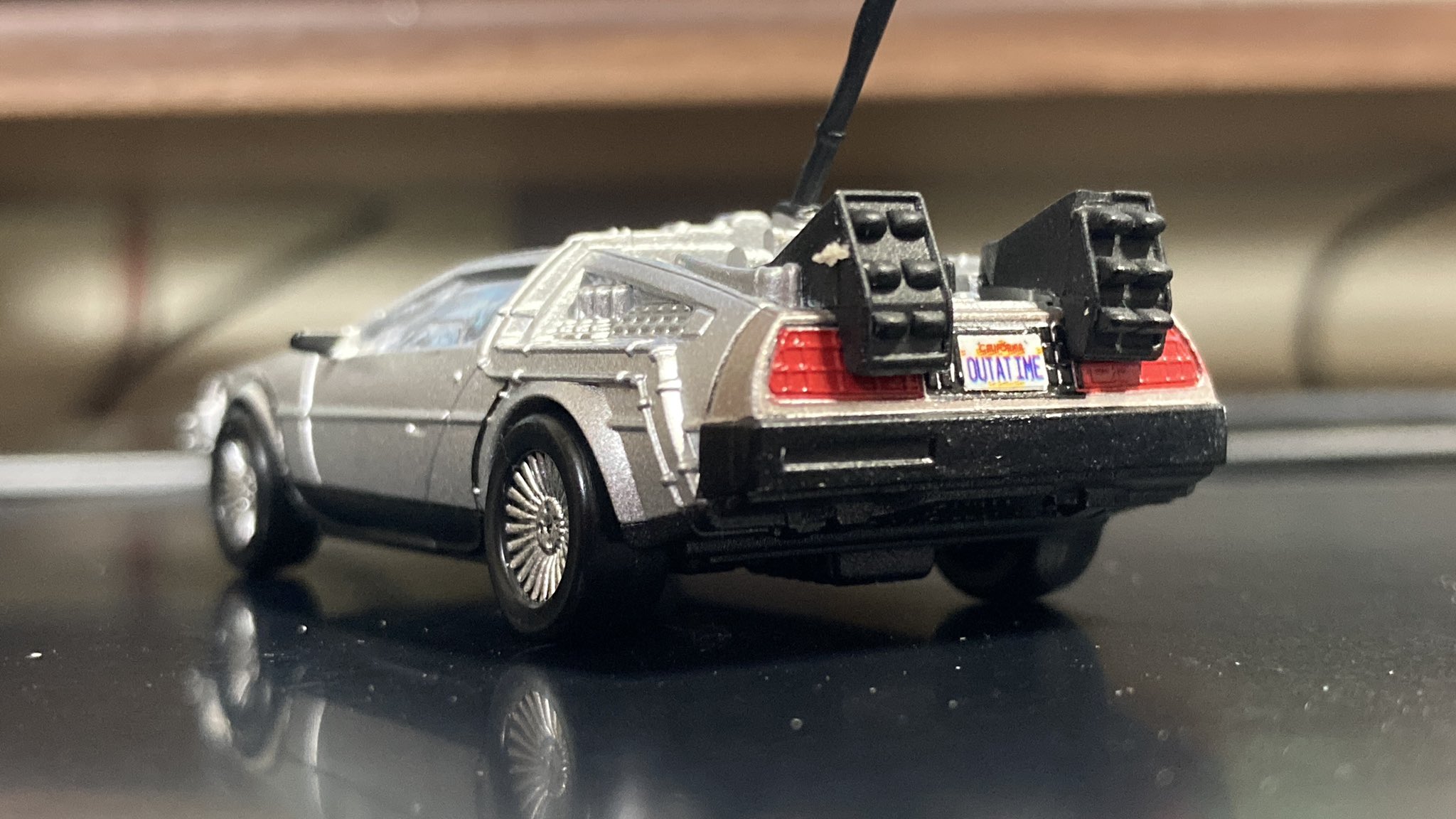 りず イラスト 背景 デロリアンを手に入れたのでちょっと過去を改変してきます ๑ ᴗ 探さないでください T Co 6gfzztnqej Twitter