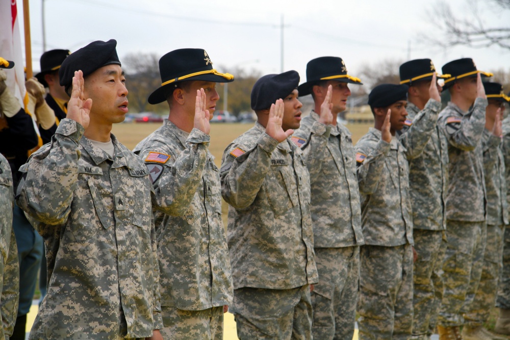 MagnetMass's tweet image. Nothing worse than a Commander who abandons their troops.