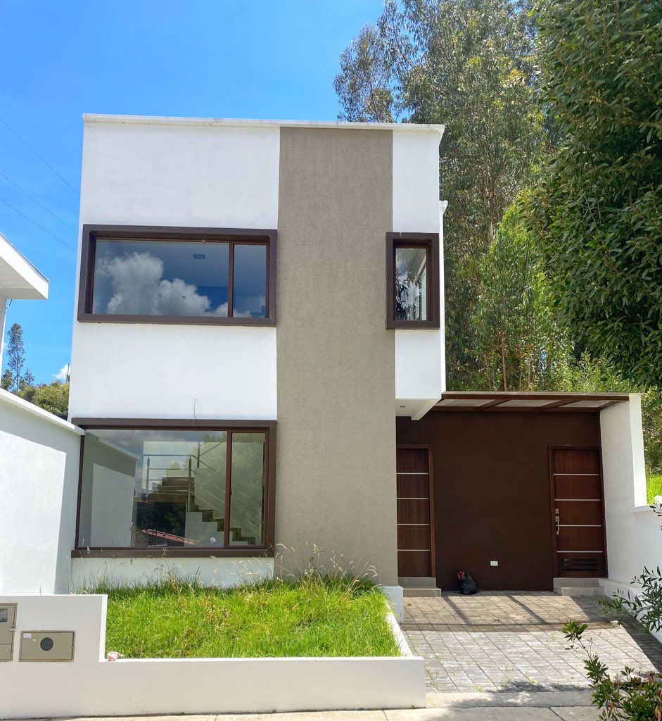 Mefig_'s tweet photo. •#Casa por #estrenar en #Venta
•Precio: $110.000 (USD)
•Venta directa del Propietario: 0993866761 - 0993866266.
•Área de Construcción: 130 m2
•Área de Terreno: 110 m2
•Dirección: Vía Monay Baguanchi a 5 minutos del redondel del IESS.
.
.
#mefig #construction #Cuenca https://t.co/VImhmzqwmF