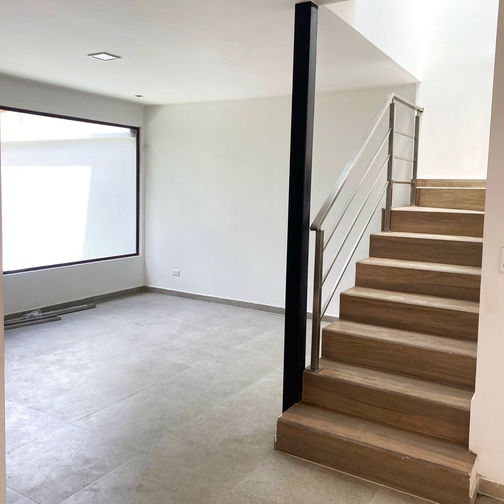 Mefig_'s tweet photo. •#Casa por #estrenar en #Venta
•Precio: $110.000 (USD)
•Venta directa del Propietario: 0993866761 - 0993866266.
•Área de Construcción: 130 m2
•Área de Terreno: 110 m2
•Dirección: Vía Monay Baguanchi a 5 minutos del redondel del IESS.
.
.
#mefig #construction #Cuenca https://t.co/VImhmzqwmF
