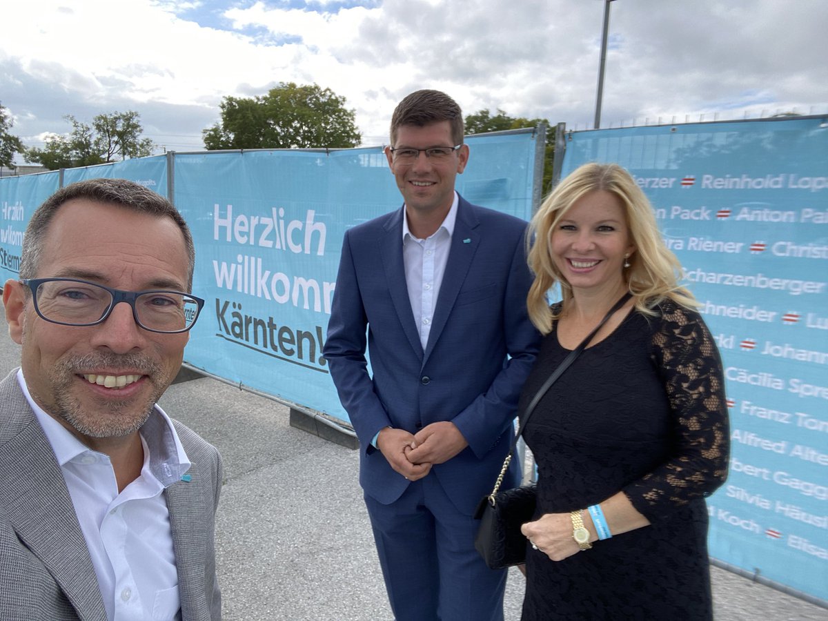 99,4 % für <a href="/sebastiankurz/">Sebastian Kurz</a> beim Bundesparteitag - so geht Zusammenhalt! #oevp  PS: Beschlussfähig bis zum Schluss