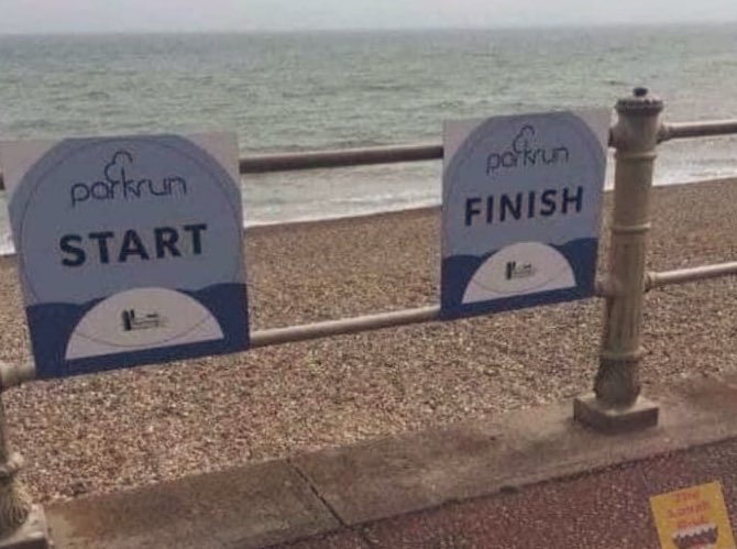 JustMissEmma's tweet photo. Now THATS a race I’m up for... 🏃🏻‍♀️ https://t.co/4XAkZ3bDaq