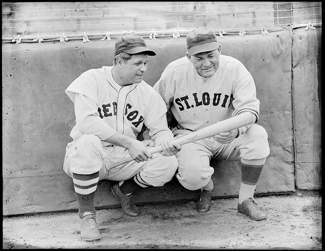 baseballinpix's tweet photo. Jimmie Foxx and Rogers Hornsby, 1920s https://t.co/24AEopQ0mV