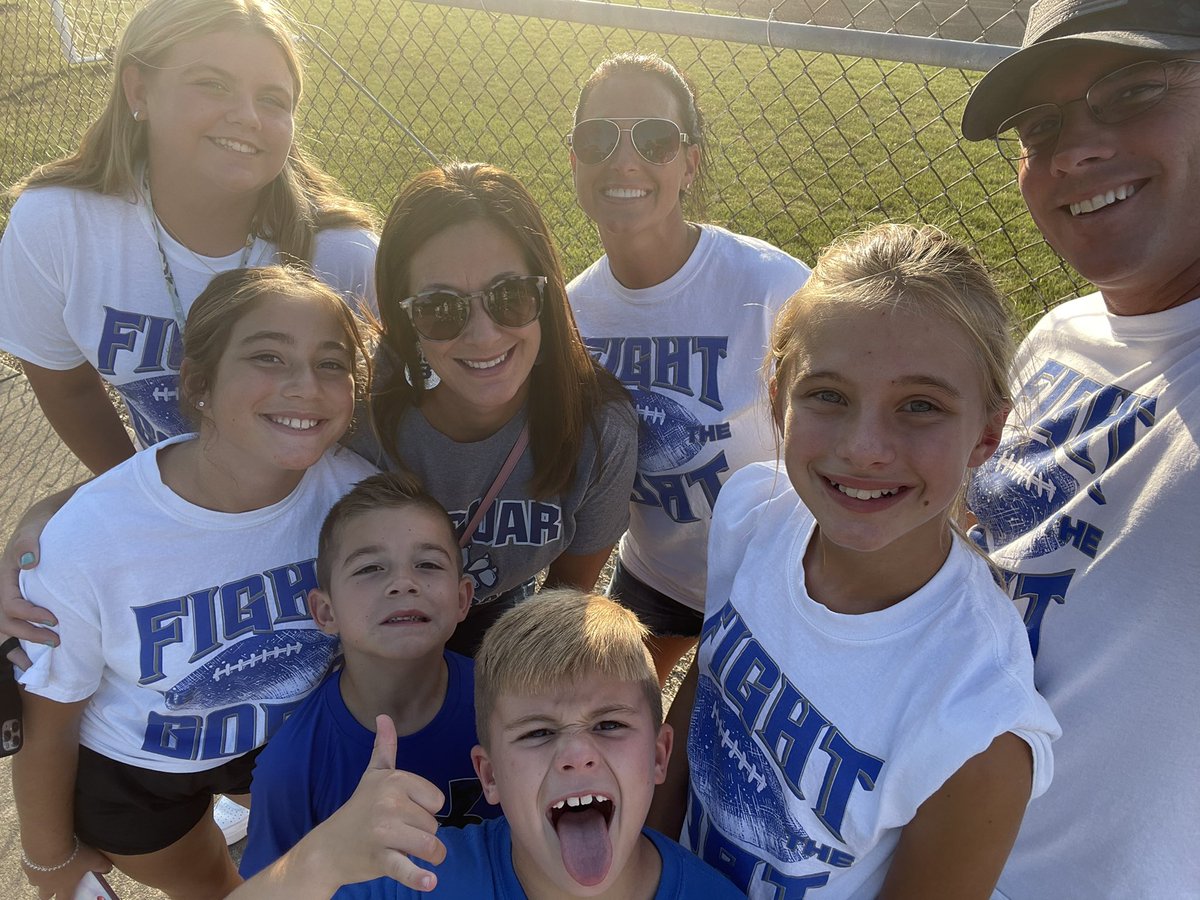 BBOBEK24's tweet image. Great night @BradleyJaguarFB not the outcome we wanted, but loved the fight 🏈 #waystrong #GoJags