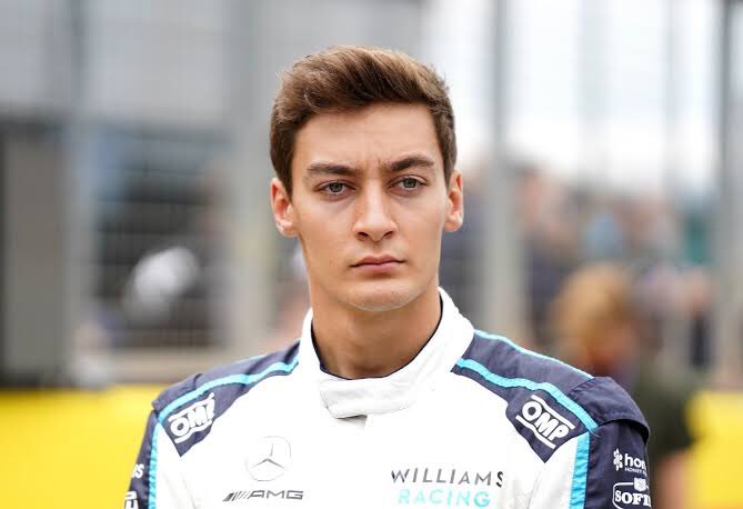 Russell… Mercedes’e geçmek için utanmasa Williams’la pole mole alacak artık verin şu koltuğu ya