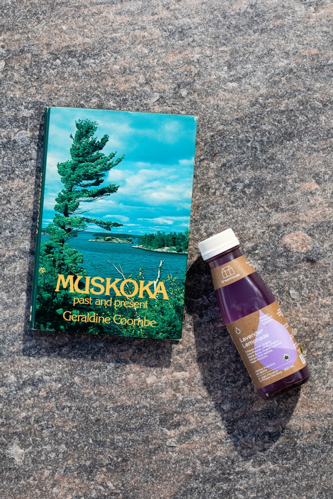 The weekend's only just begun, so let's lake the most of it! Come say hi at our Muskoka popup in Port Sandfield for all your Greenhouse favourites. We've got full fridges, Organic Smoothies and Bowls⁠, and Canadian Cold Brew at the ready. Open daily 10am-5pm🌲